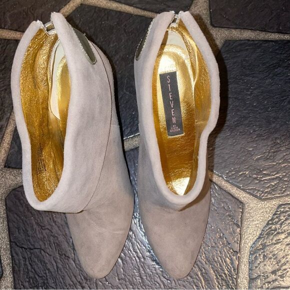 Steven by Steve Madden Ellusion Gray Suede Leather Pointed Toe Heeled Bootie 8.5 - Picture 4 of 9